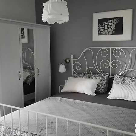 Merlin Apartment *